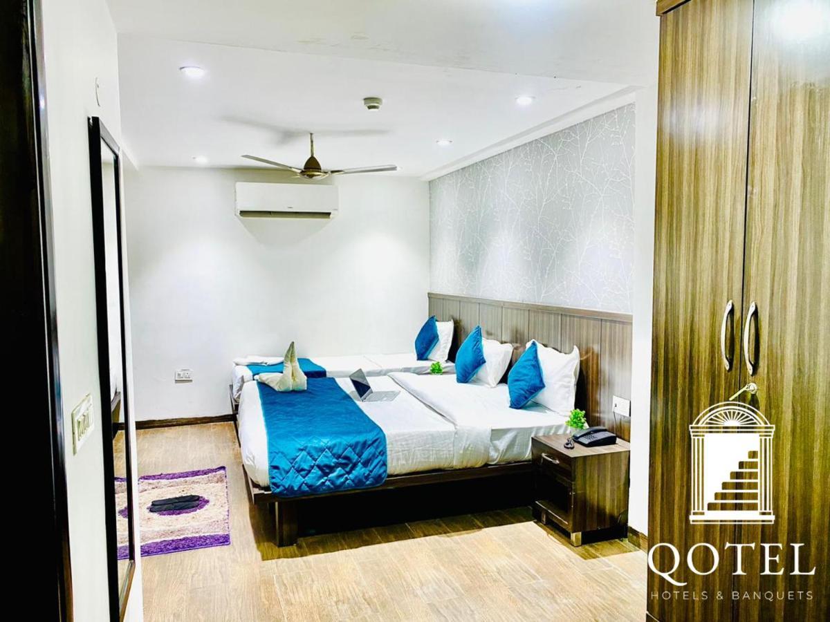 Qotel Hotel Rajouri Garden Above Ritu Marbles, Near Rajouri Garden Metro Station-Couple Friendly New Delhi Eksteriør billede
