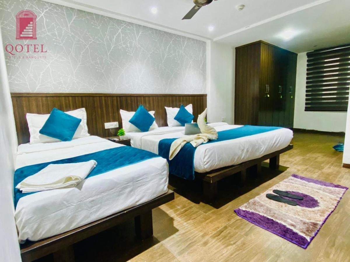 Qotel Hotel Rajouri Garden Above Ritu Marbles, Near Rajouri Garden Metro Station-Couple Friendly New Delhi Eksteriør billede