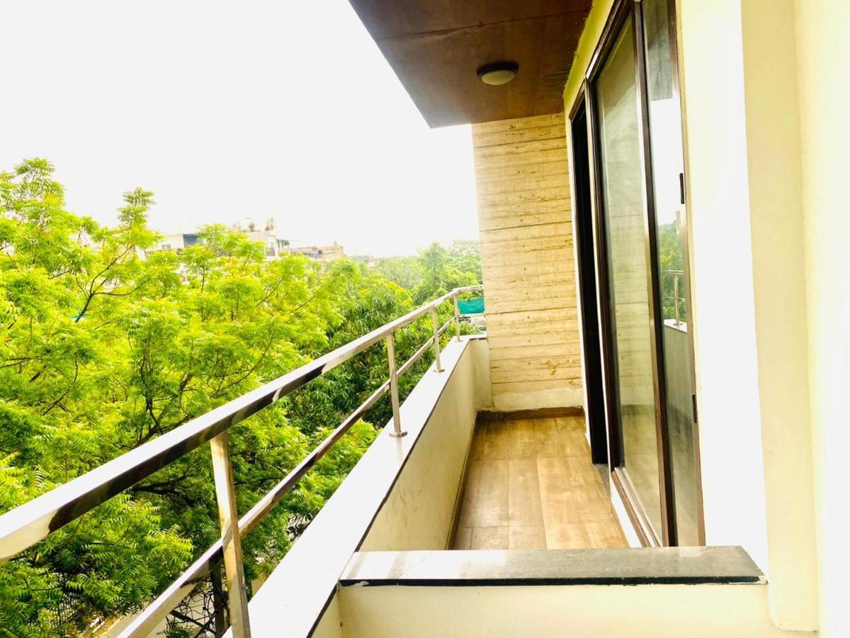 Qotel Hotel Rajouri Garden Above Ritu Marbles, Near Rajouri Garden Metro Station-Couple Friendly New Delhi Eksteriør billede